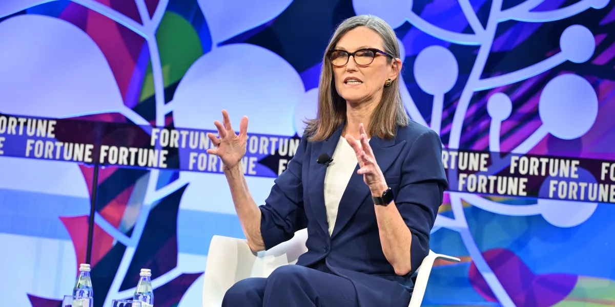 市場震盪何時了？女股神 Cathie Wood 的 4 個驚人見解