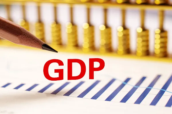 GDP狂飆7%，為何你的錢包感受不到？央行總裁記者會揭示的5個台灣經濟反直覺真相